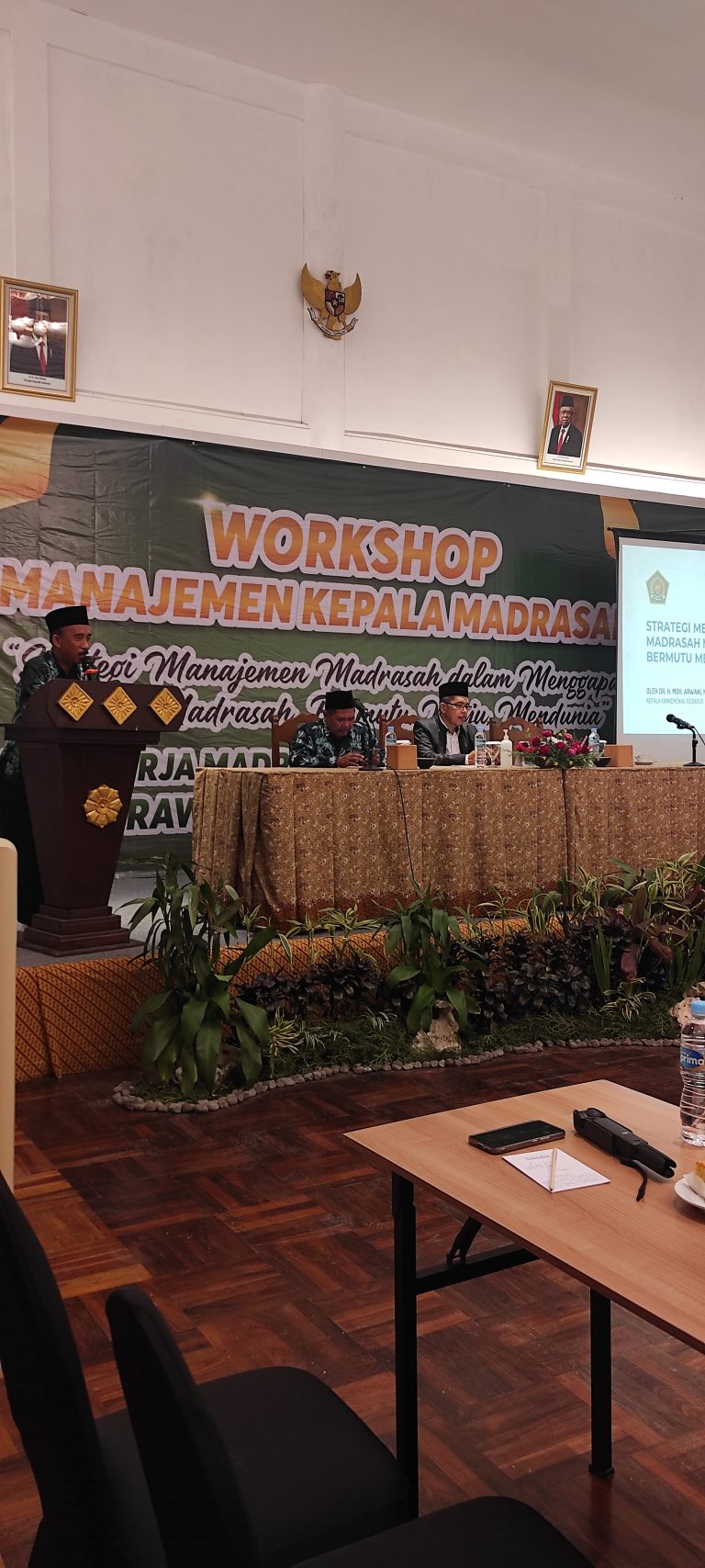 Rapat Kerja Kepala Madrasah Aliyah Dan Workshop manajemen madrasah Di Hotel Royal Trawas .