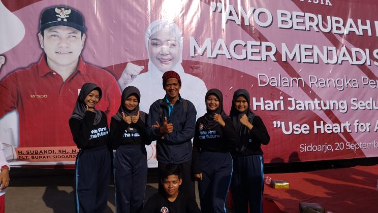 MTs Negeri 4 Sidoarjo Hadiri Gerakan Masyarakat Sehat dalam Peringatan Hari Jantung Sedunia