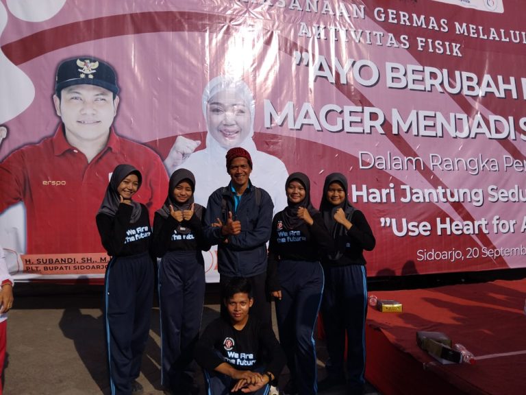 MTs Negeri 4 Sidoarjo Hadiri Gerakan Masyarakat Sehat dalam Peringatan Hari Jantung Sedunia