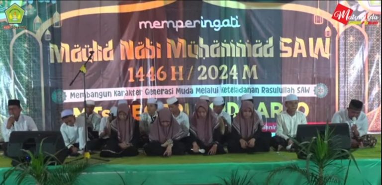 Meneladani Akhlak Rasulullah Melalui Peringatan Maulid Nabi Muhammad SAW 1446 H di MTsN 1 Sidoarjo