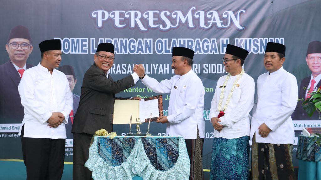 Prosesi Peresmian Dome Lapangan Olahraga H.Kusnan MAN Sidoarjo