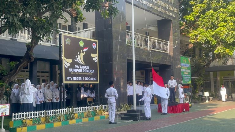 Upacara Hari Sumpah Pemuda di MTsN 1 Sidoarjo, Sebagai Inspirasi Pemuda untuk Indonesia Lebih Baik