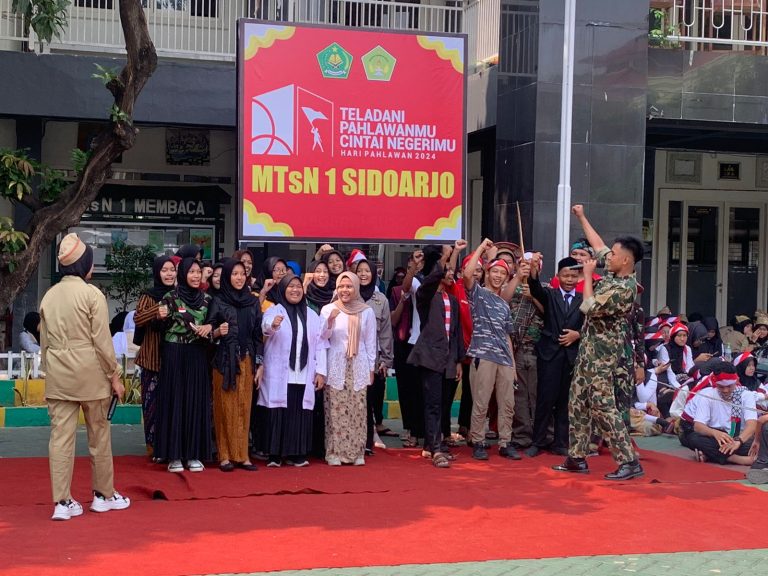 Peringatan Hari Pahlawan MTsN 1 Sidoarjo, Tumbuhkan Semangat Patriotisme dan Kreativitas dalam Kostum Ala Pahlawan