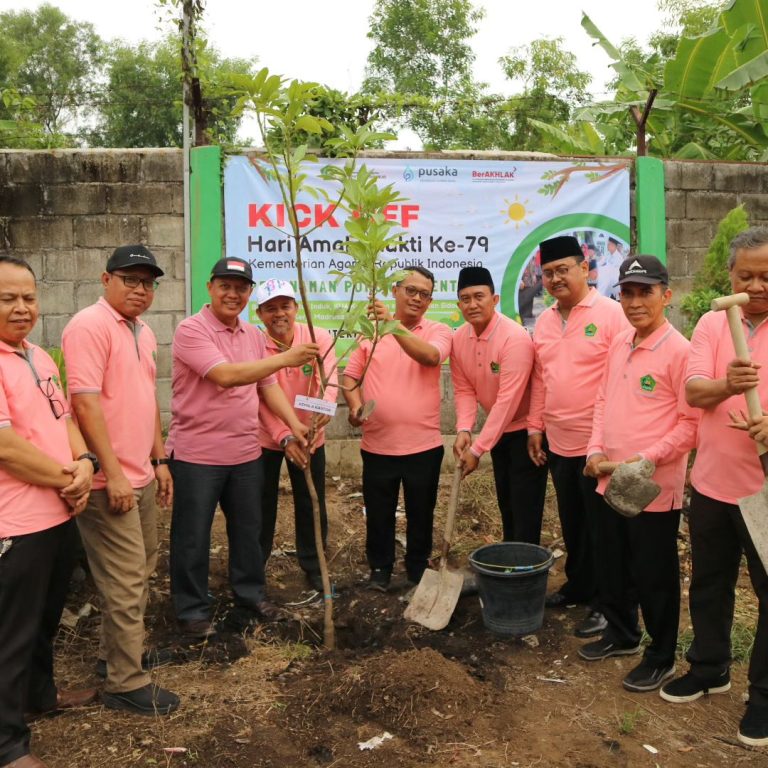 Kick Off Hari Amal Bakti Ke-79 Kementerian Agama Kab Sidoarjo Dengan Khotmil Qur’an Dan Penanaman Pohon Serentak