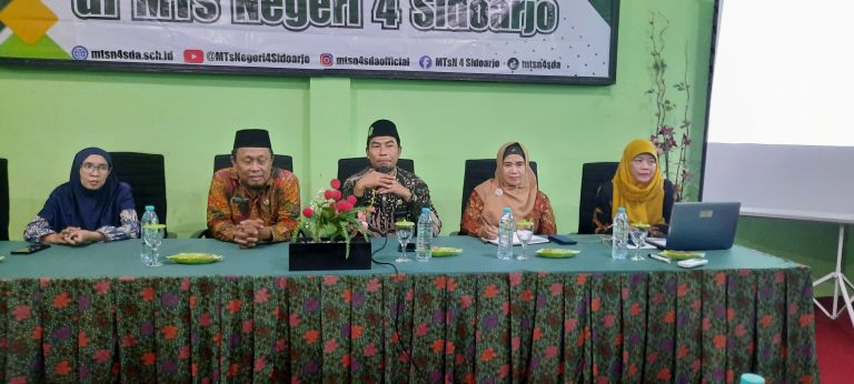 Pendampingan DLHK dan Kemendikbud Sidoarjo dalam Persiapan Adiwiyata Nasional di MTs Negeri 4 Sidoarjo