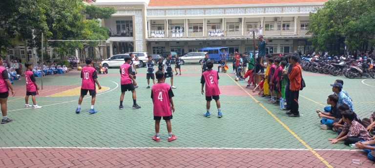 MTsN 1 Sidoarjo Sukses, Raih Juara Umum Pada PORSENI  2024 Tingkat