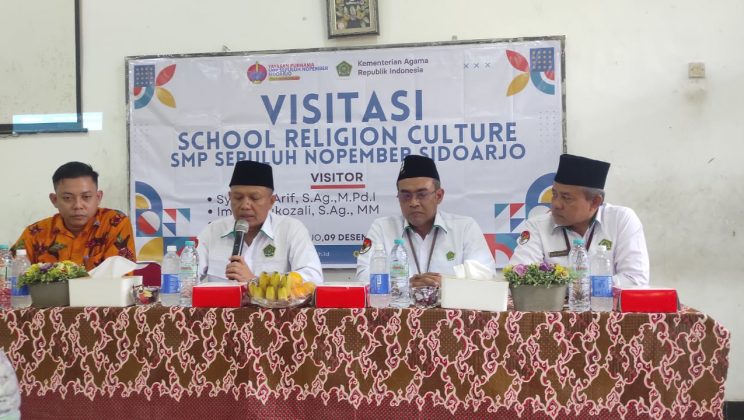 Visitasi School Religious Culture SMP Sepuluh Nopember Sidoarjo: Wujudkan Pembiasaan Keagamaan di Sekolah Umum