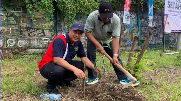 Kemenag Sidoarjo Ikut Sukseskan HAB ke-79 dengan Gerakan Menanam Sejuta Pohon