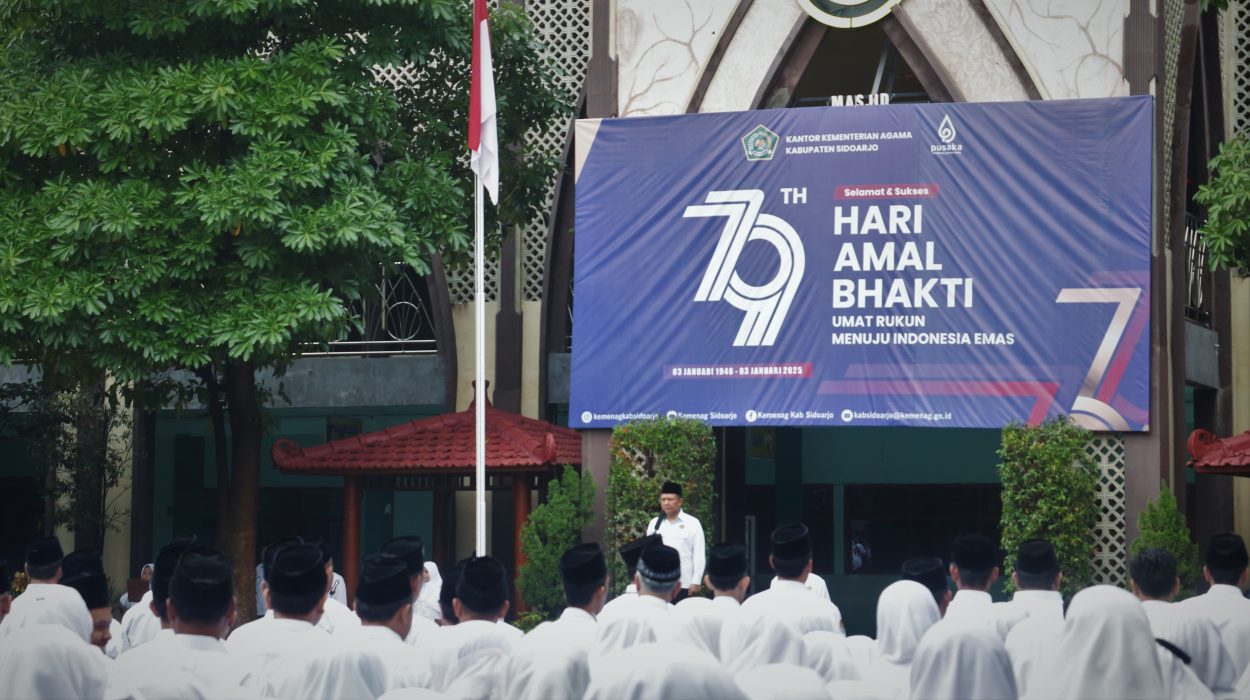 Upacara Peringatan HAB Kementerian Agama ke-79 di MAN Sidoarjo