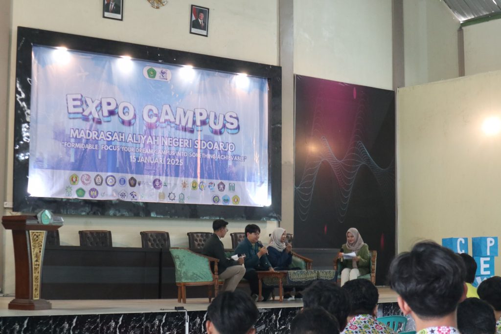 Talkshow Masuk PTN oleh Alumni Angkatan 45 MAN Sidoarjo