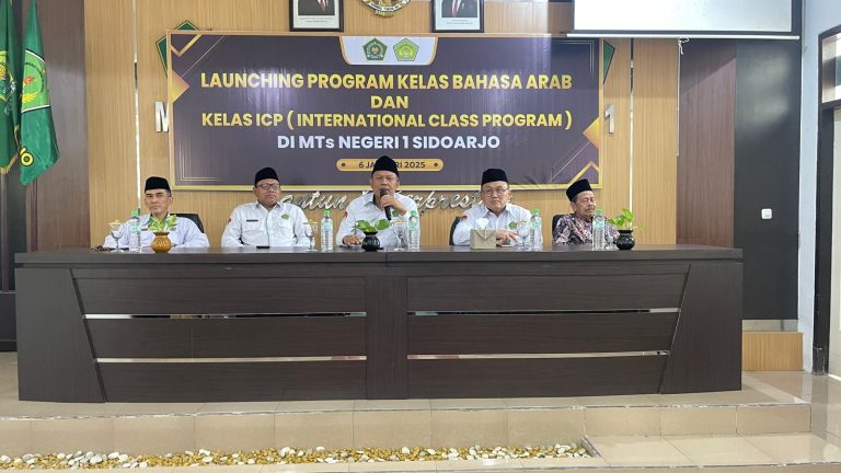 MTsN 1 Sidoarjo Resmi Luncurkan Program Kelas Bahasa Arab dan ICP (International Class Program)