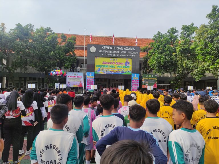 59 Kontingen MTsN 3 Sidoarjo Ikuti Pembukaan Porseni Tingkat Kabupaten Sidoarjo