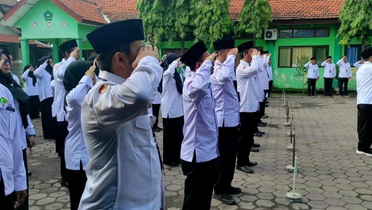 Kemenag Sidoarjo Gelar Apel Pagi: Penguatan Nasionalisme dan Penyesuaian Sistem Baru