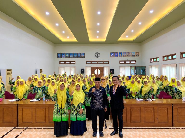 Pelatihan Dirigent dan Cipta Lagu Anak IGRA Kabupaten Sidoarjo, dengan Pemateri Kak Tio Subaktiono, M.Pd.