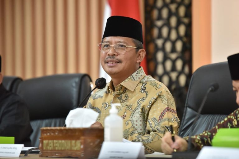 Siaran Pers Kementerian Agama : Rilis e-Book Manasik, Menag: Tak Hanya Bermuatan Fiqih, Tapi Hikmah Haji dan Umrah