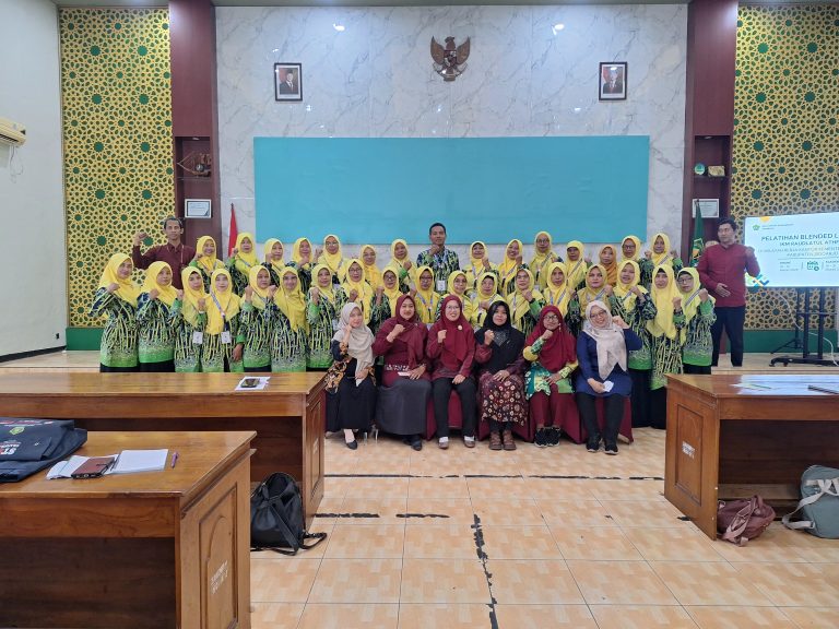 Guru RA Sidoarjo Dibekali Kurikulum Inovatif Melalui Pelatihan Blended Learning
