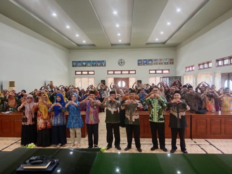 Seksi PAIS Kemenag Berikan Pembekalan Kepada Calon Peserta PPG UINSA DALJAB Batch 1 2025