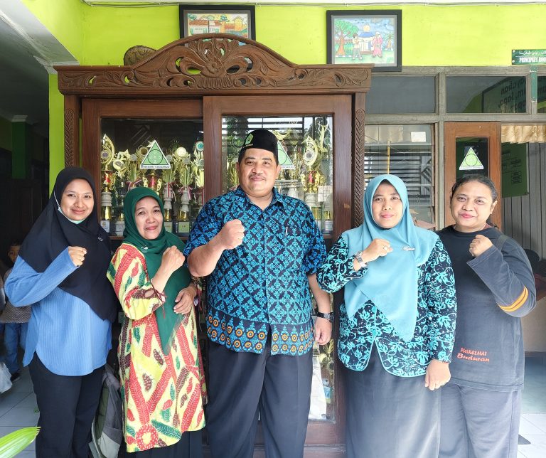 Rahasia Madrasah Sehat: MIN 1 Sidoarjo Gandeng Puskesmas Buduran Cek Sanitasi dan Kebersihan Lingkungan Madrasah Berkala