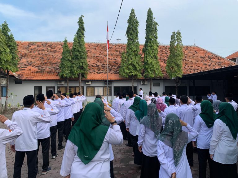 Kemenag Sidoarjo Gelar Upacara Harkitnas ke-117, Tekankan Semangat Bangkit Bersama