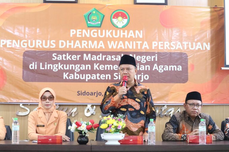 Pengukuhan DWP Satker Madrasah Negeri Kemenag Sidoarjo: Kolaborasi untuk Pendidikan dan Moderasi Beragama