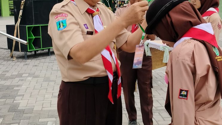 Kemah Evaluasi: MTsN 3 Sidoarjo Cetak Generasi Tangguh Sejak Dini
