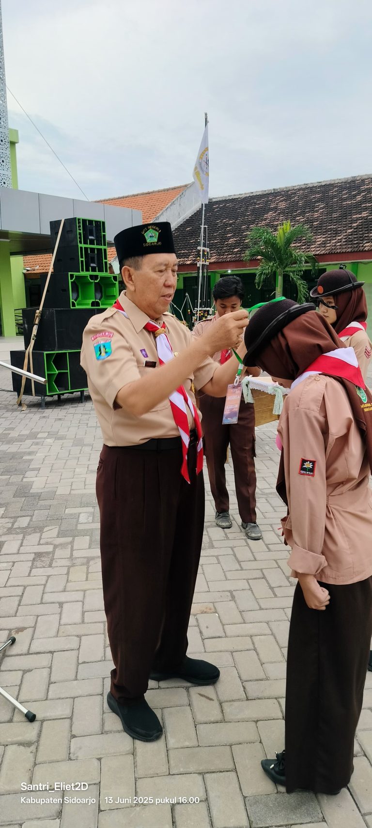 Kemah Evaluasi: MTsN 3 Sidoarjo Cetak Generasi Tangguh Sejak Dini