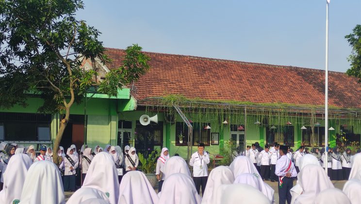 MTsN 3 Sidoarjo Gelar Upacara Khidmat Peringatan Hari Lahir Pancasila