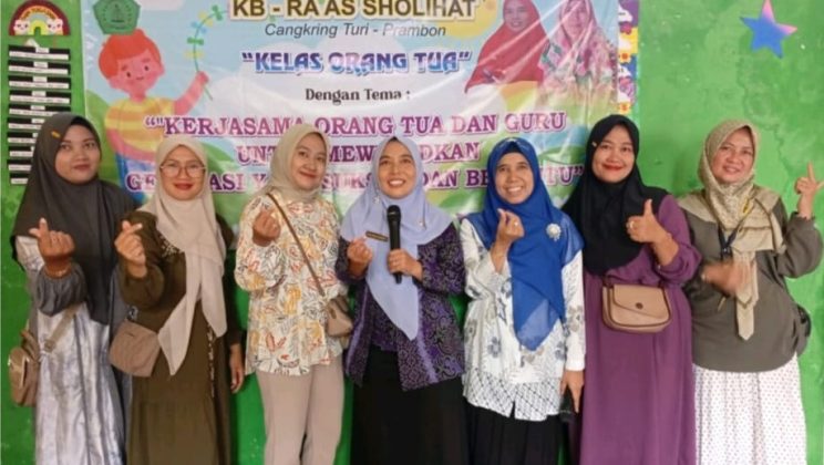 Pengawas Madrasah Dorong Sinergi Orang Tua dan Guru dalam Kelas Orang Tua RA As Sholihat Cangkringturi Prambon