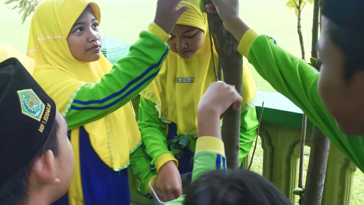 Inovasi Pembelajaran: MIN 1 Sidoarjo Ajak Peserta Didik Ciptakan Produk Halal Berkualitas Premium dari Taman Madrasah