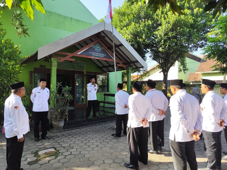 Apel Pagi KUA Prambon: Meningkatkan Kedisiplinan dan Tanggung Jawab sebagai ASN