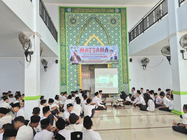 MATSAMA MTsN 2 Sidoarjo: Membentuk Karakter dan Kecintaan Siswa terhadap Budaya Madrasah