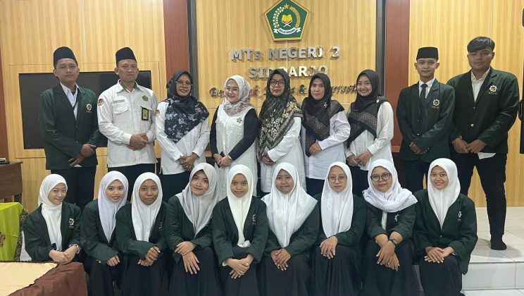 MTsN 2 Sidoarjo Sambut 12 Mahasiswa Praktek Lapangan UINSA Surabaya