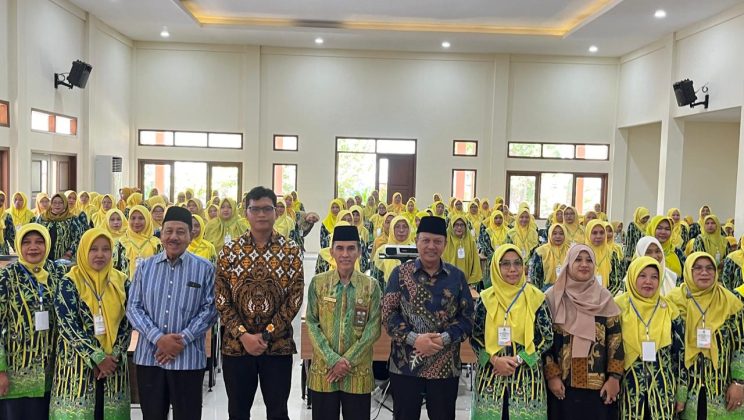 Guru RA Sidoarjo Dibekali Adaptasi AI: Kunci Keberhasilan Pendidikan di Era Digital