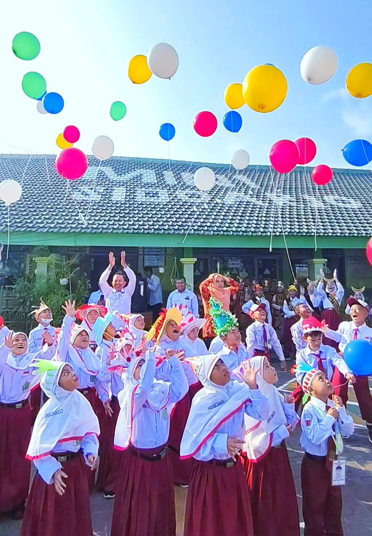 “Ahlan Wa Sahlan”: MIN 1 Sidoarjo Gelar MATSAMA Penuh Inovasi dan Wadah Pengenalan Madrasah