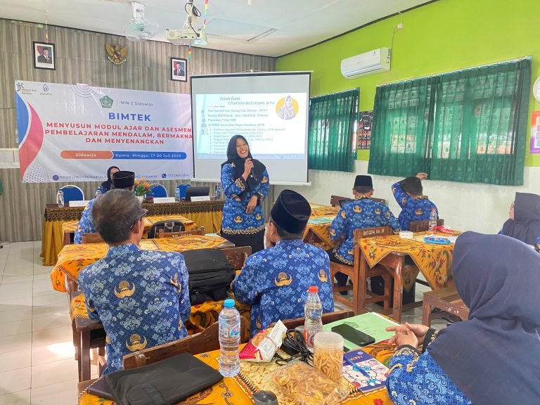 Gelar Bimtek Modul Ajar dan Asesmen, MIN 2 Sidoarjo Hadirkan Narasumber Ahli dan Dukung Inovasi AI dalam Pembelajaran