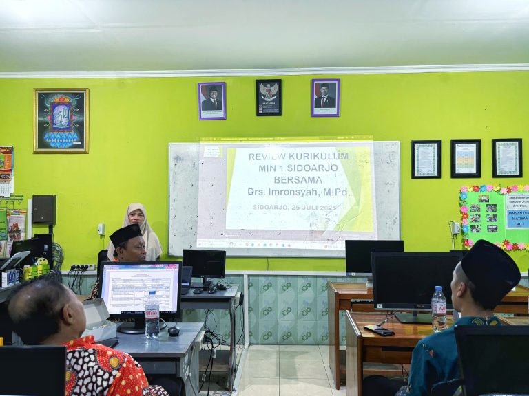 Wujudkan Generasi Emas: MIN 1 Sidoarjo Gelar Review Kurikulum Intensif Bersama Pakar Pendidikan