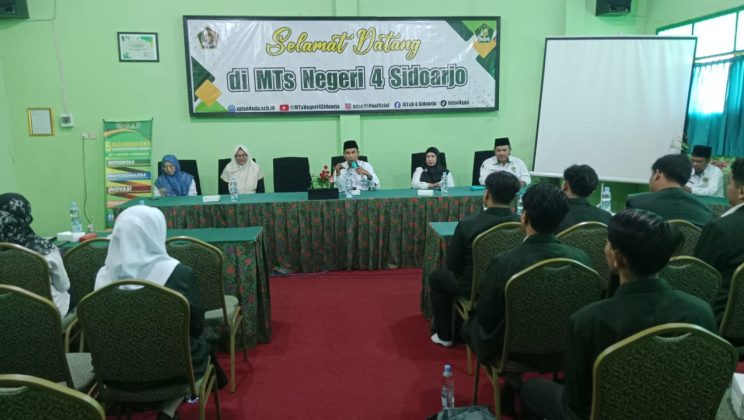 MTs Negeri 4 Sidoarjo Sambut Mahasiswa PLP 1 UINSA, Komitmen Dukung Pembelajaran Lapangan Berkualitas