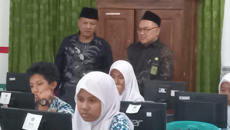Monitoring dan Evaluasi Pelaksanaan ANBK di MTs Negeri 1 Sidoarjo