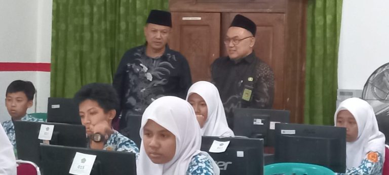 Monitoring dan Evaluasi Pelaksanaan ANBK di MTs Negeri 1 Sidoarjo