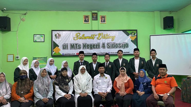 Pelepasan Mahasiswa PLP I UINSA di MTs Negeri 4 Sidoarjo