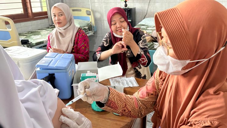 Imunisasi HPV untuk Siswi MTsN 2 Sidoarjo, Langkah Dini Pencegahan Kanker Serviks