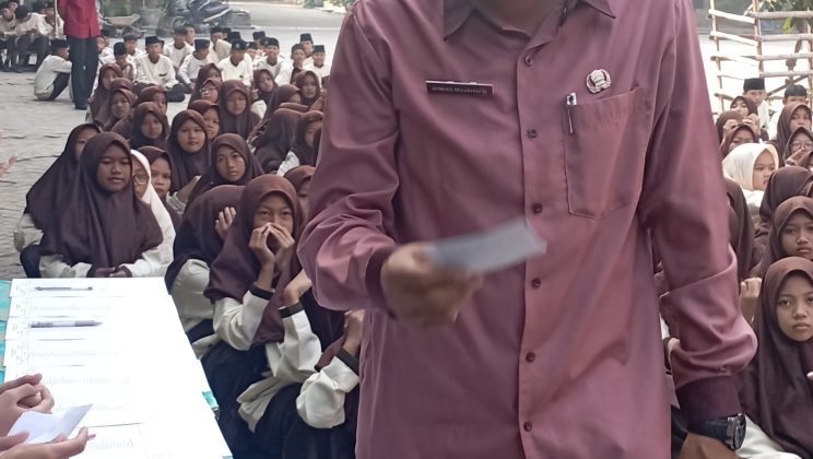 Pemilihan Ketua dan Wakil Ketua OSIM MTs Negeri 4 Sidoarjo Berlangsung Demokratis, Paslon nomer Urut 2 Menang Telak