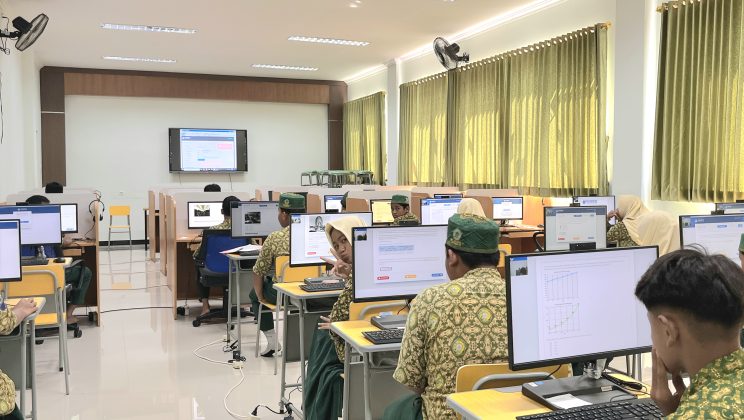 Pelaksanaan Gladi Bersih ANBK di MTsN 2 Sidoarjo: Persiapan Menuju Asesmen Nasional