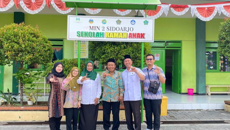 MIN 2 Sidoarjo Terima Kunjungan DLHK dan Dinas Pendidikan: Wujud Kolaborasi Menuju Madrasah Hijau Berkelanjutan