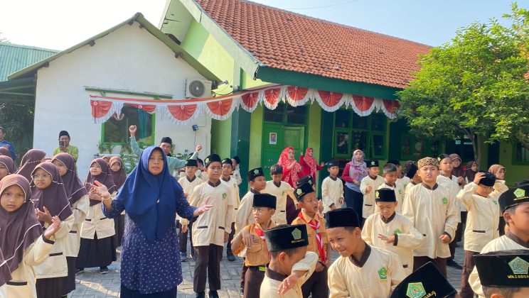 Gerakkan Tubuh, Bangkitkan Kesadaran Iklim: MIN 2 Sidoarjo Sosialisasikan Kurikulum Baru Lewat Senam Bersama