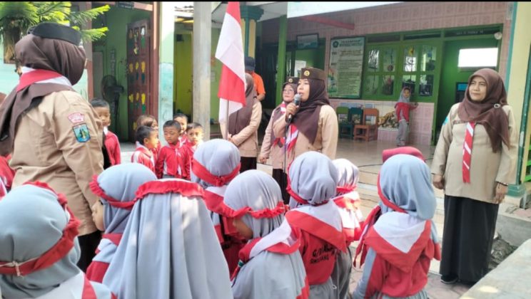 Pengawas RA Dorong Kepedulian Sosial Melalui Prasiaga Berbagi di RA Ar Rosyad Prambon