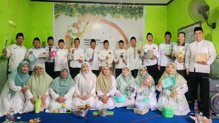 Peringatan Maulid Nabi Muhammad SAW, KUA Krian Ajak Keluarga Besar Teladani Akhlak Rasulullah