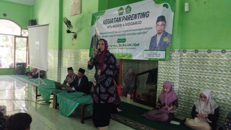 MTs Negeri 4 Sidoarjo Gelar Parenting Kelas IX: Mengenali Potensi Diri dan Membangun Visi Masa Depan dengan Dukungan Orang Tua
