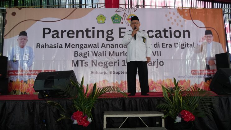 Parenting Spektakuler: Rahasia Emas Orang Tua Mengantar Anak Menuju Sukses di Era Digital
