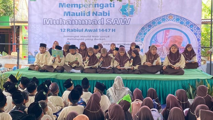 Syahdu & Edukatif, MIN 2 Sidoarjo Gelar Peringatan Maulid Nabi Muhammad SAW